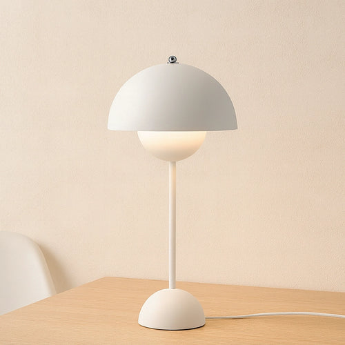 &Tradition Flowerpot VP3 Lampada ricaricabile da interno accesa in ambiente, design e diffusione della luce