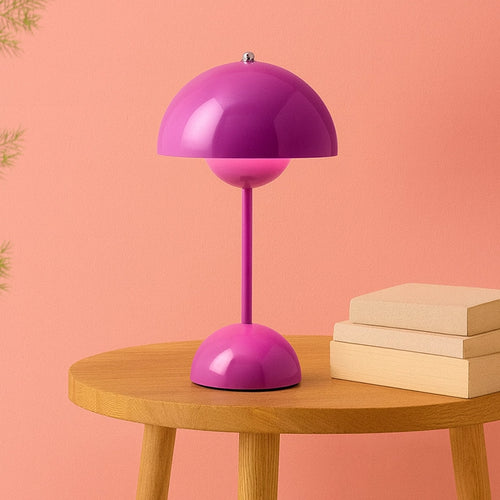 &Tradition Flowerpot VP9 Lampada ricaricabile tangy pink Rosa accesa in ambiente, design e diffusione della luce