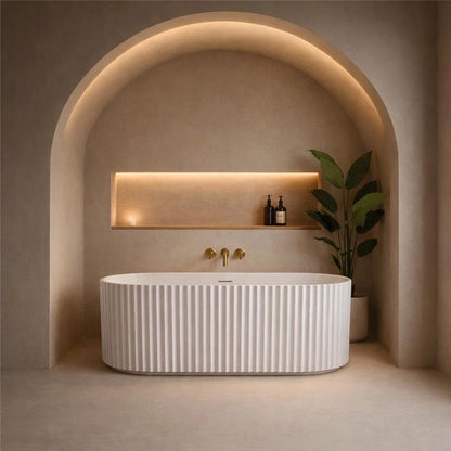 Vasca 170x80 Jeorgia freestanding in acrilico cannettato in opaco visto dall'alto con superficie e piletta di scarico...
