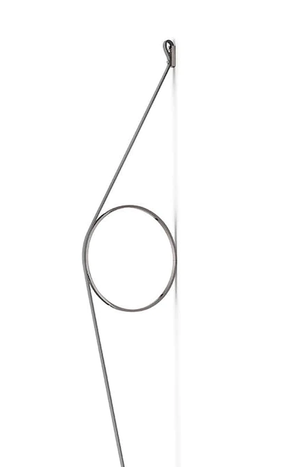 Flos Wirering Lampada da parete cavo grigio e Anello Nero Grigionero in alluminio accesa in ambiente, design e diffusione...