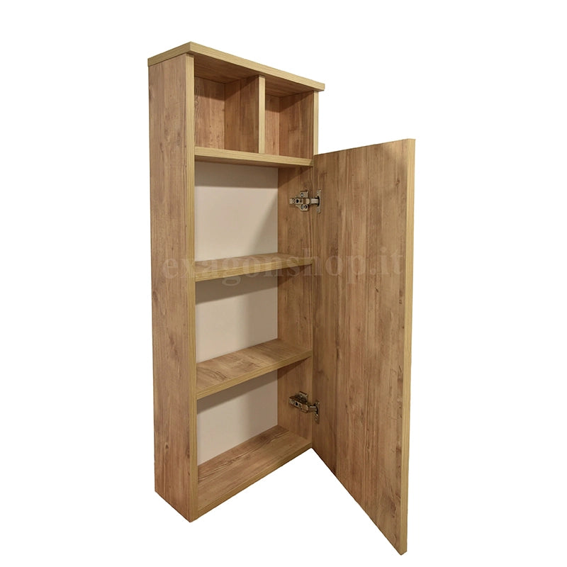 Colonna bagno effetto legno aramo light Cassandra Eyes ambientato in bagno moderno con specchio e accessori - Exagonshop