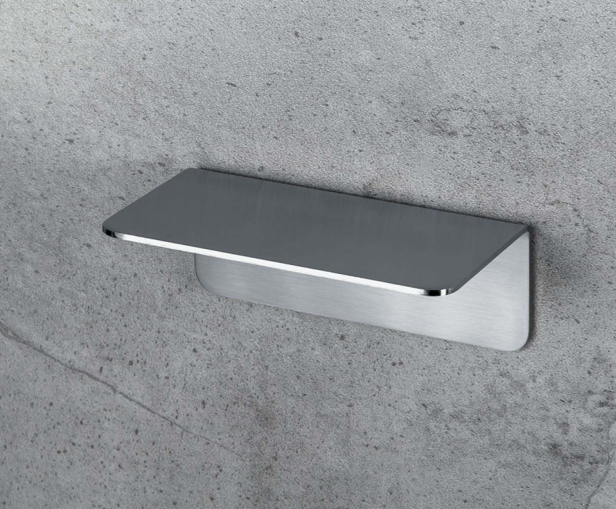 Colombo over mensola a muro adesivo in acciaio inox in bagno completo, vista d'insieme dell'ambiente - Colombo Design