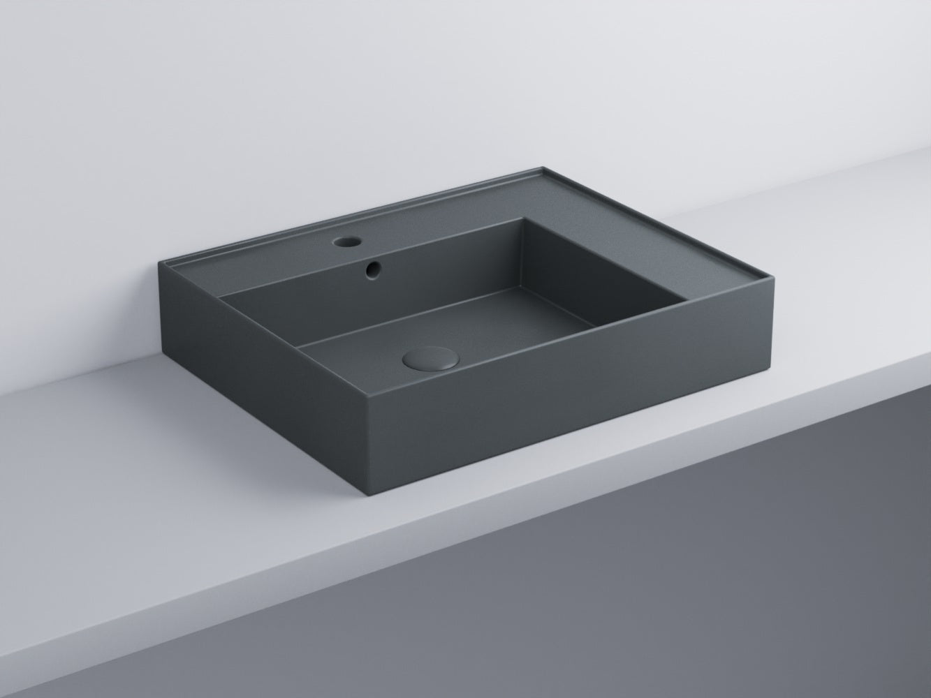 Cielo Enjoy Lavabo 60x48 Sospeso O Da Appoggio Rettangolare in ceramica ambientato su piano bagno con accessori