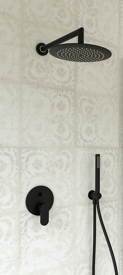 Ponsi Versilia kit doccia con soffione 25 cm tondo in acciaio inox e ottone, vista frontale della maniglia e della bocca...
