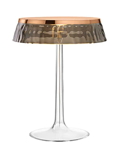 Flos Bon Jour Lampada Da Tavolo rame con corona Fume accesa in ambiente, design e diffusione della luce