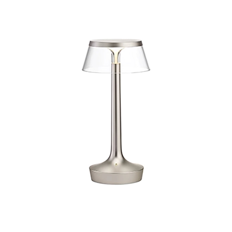 FLOS Bon Jour Unplugged Lampada da tavolo Ricaricabile in opaco accesa in ambiente, design e diffusione della luce