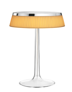 Flos Bon Jour Lampada Da Tavolo cromo con corona in tessuto in naturale accesa in ambiente, design e diffusione della luce