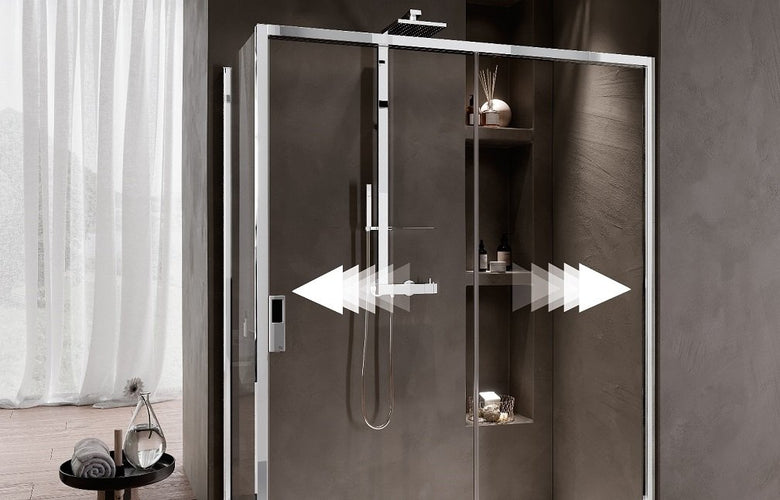 Novellini Opera Box doccia 140x80 uno scorrevole H 200 installato in bagno moderno con ante in vetro temperato