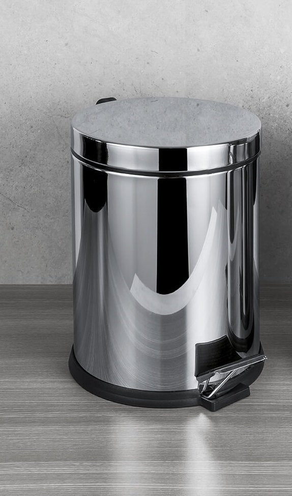 Colombo design Poubelle Pattumiera 5 Litri con chiusura in acciaio inox montato a parete, vista del design e della finitura