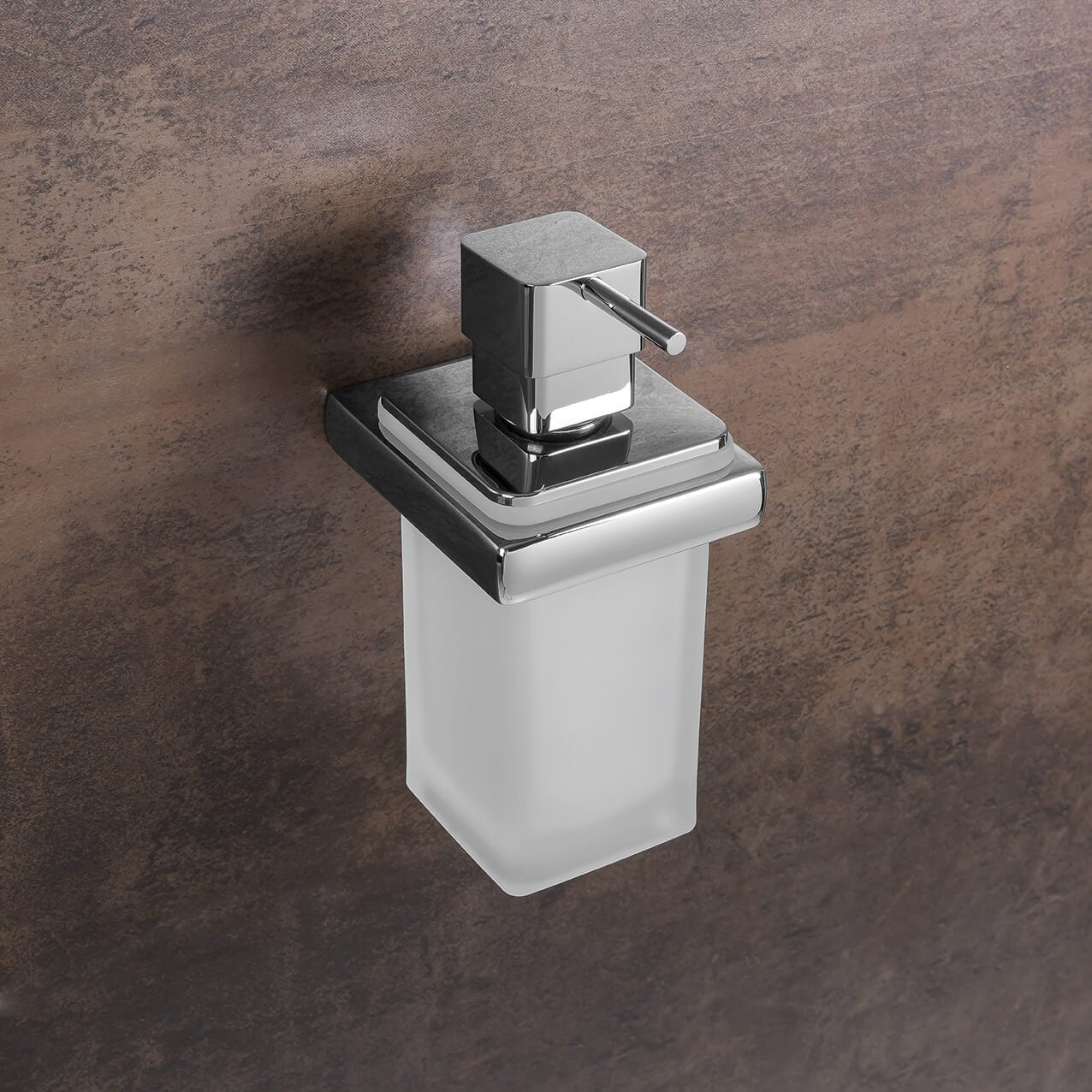 Colombo Lulu Dispenser portasapone liquido a Parete in in vetro acidato e naturale montato a parete, vista del design e...