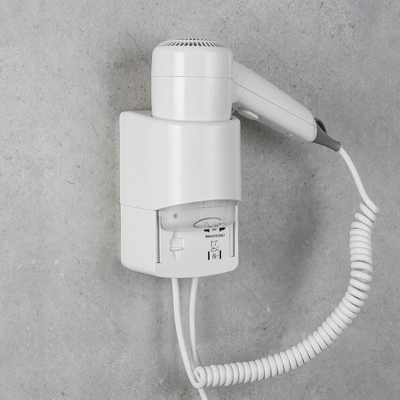 Colombo Contract Asciugacapelli da parete con presa installato in bagno moderno con ante in vetro temperato - Colombo Design