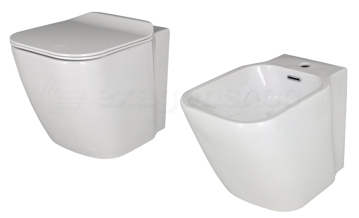 Coppia sanitari filo muro a pavimento bidet e vaso con sedile rallentato bianco lucido Porcelanosa Noken Essence C