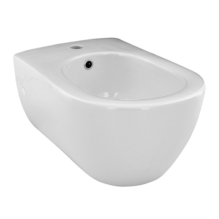 Coppia sanitari sospesi bidet e vaso con sedile rallentato Bianca Lucida ambientato su piano bagno con accessori