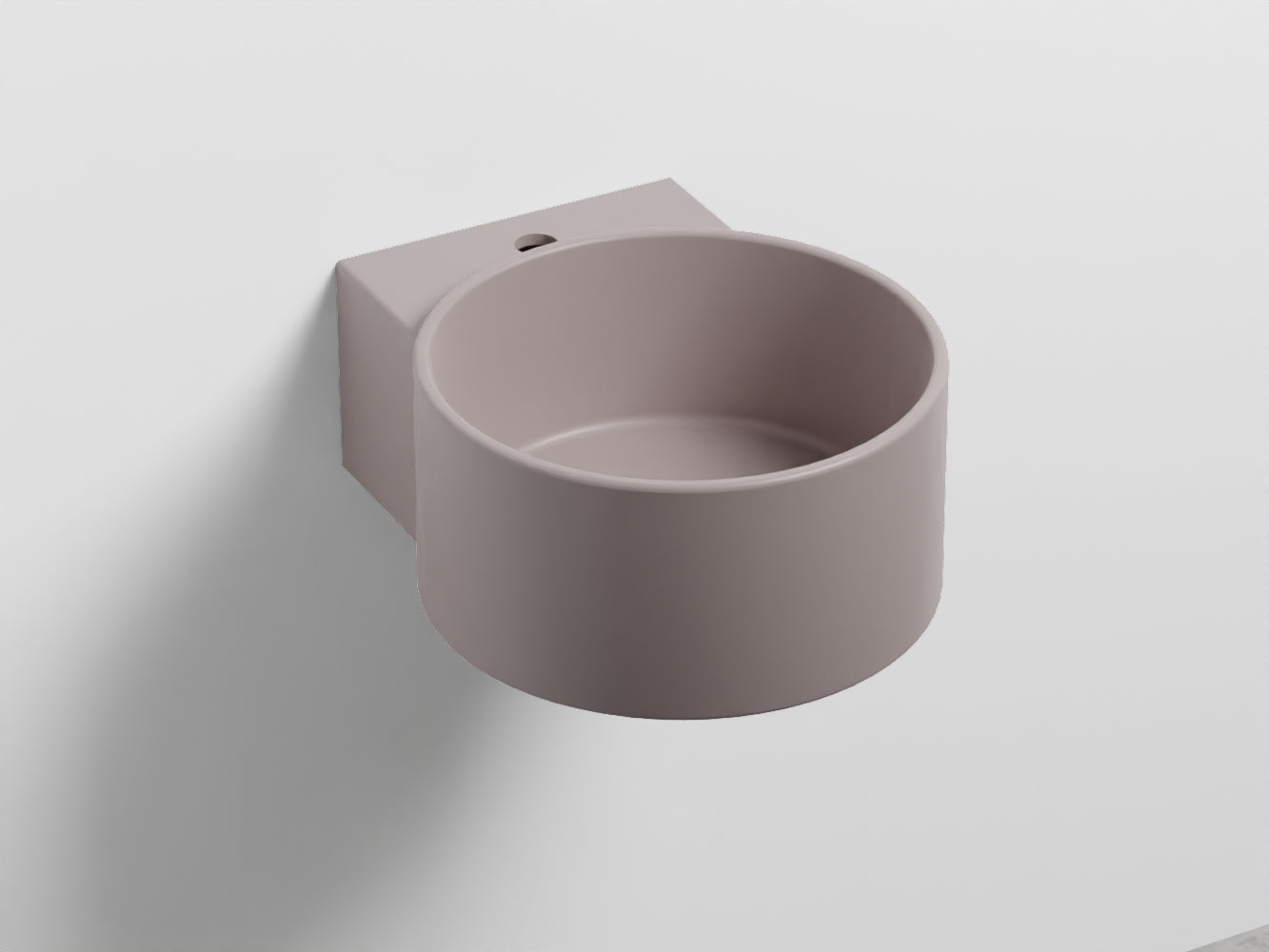 Cielo Sella Lavabo 40x48 Monoforo sospeso Senza Troppopieno in ceramica ambientato su piano bagno con accessori