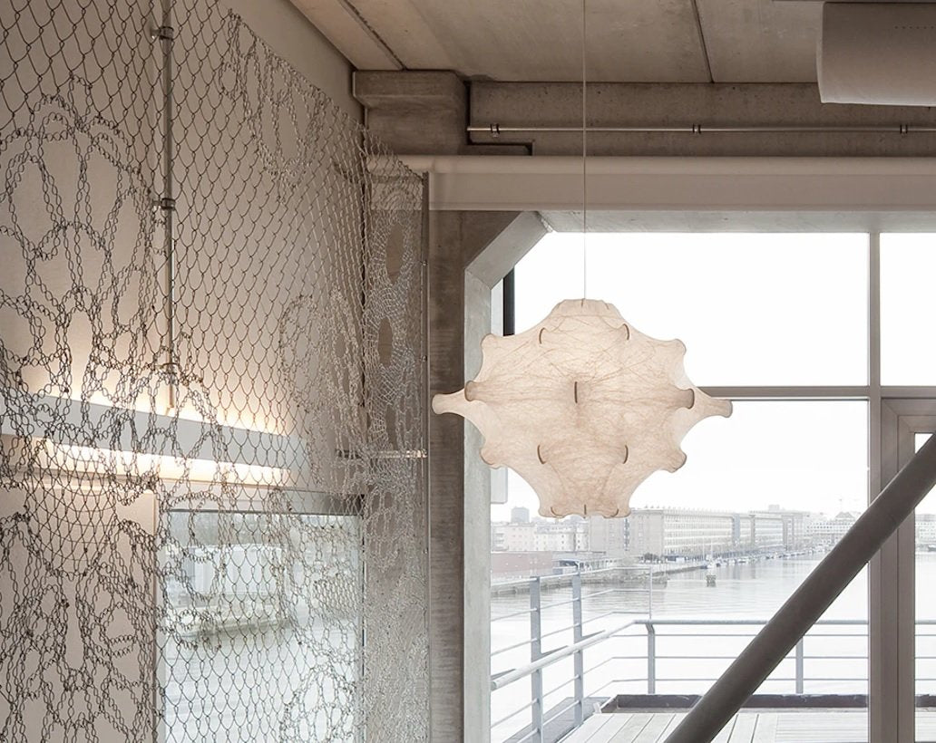 Flos Taraxacum 2 Lampada 87 cm a Sospensione Cocoon Bianco spenta, dettaglio del corpo lampada e dei materiali