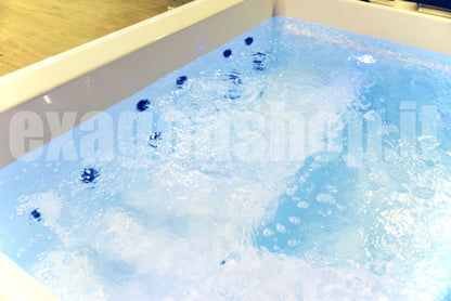 Novellini Divina XL Spa Outdoor minipiscina vasca idromassaggio da esterno con cromoterapia audio bluetooth UV Copertura termica