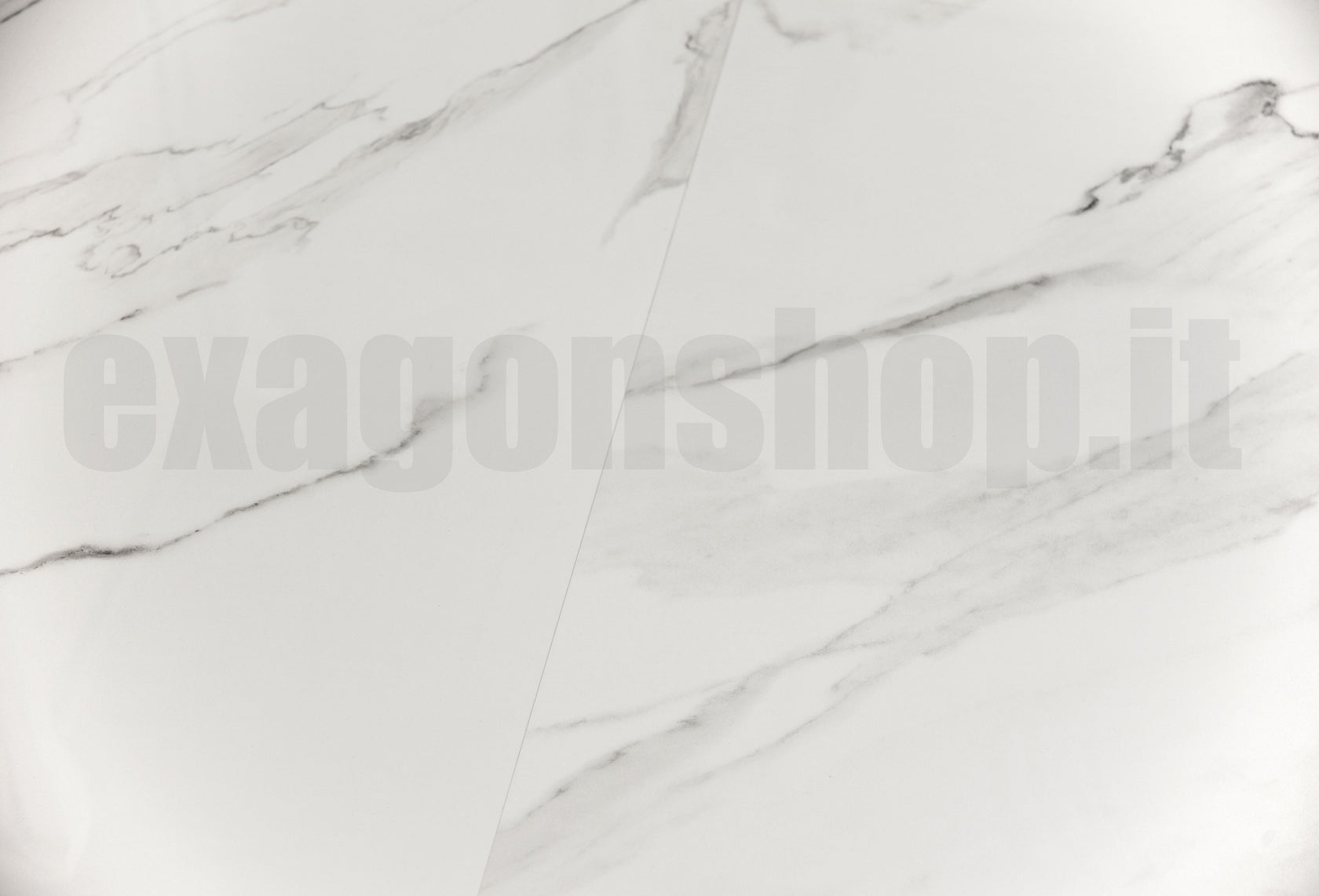 Pavimento rivestimento 60x120 rettificato effetto Marmo Bianco Lucido, superficie e texture ravvicinata del gres - La...