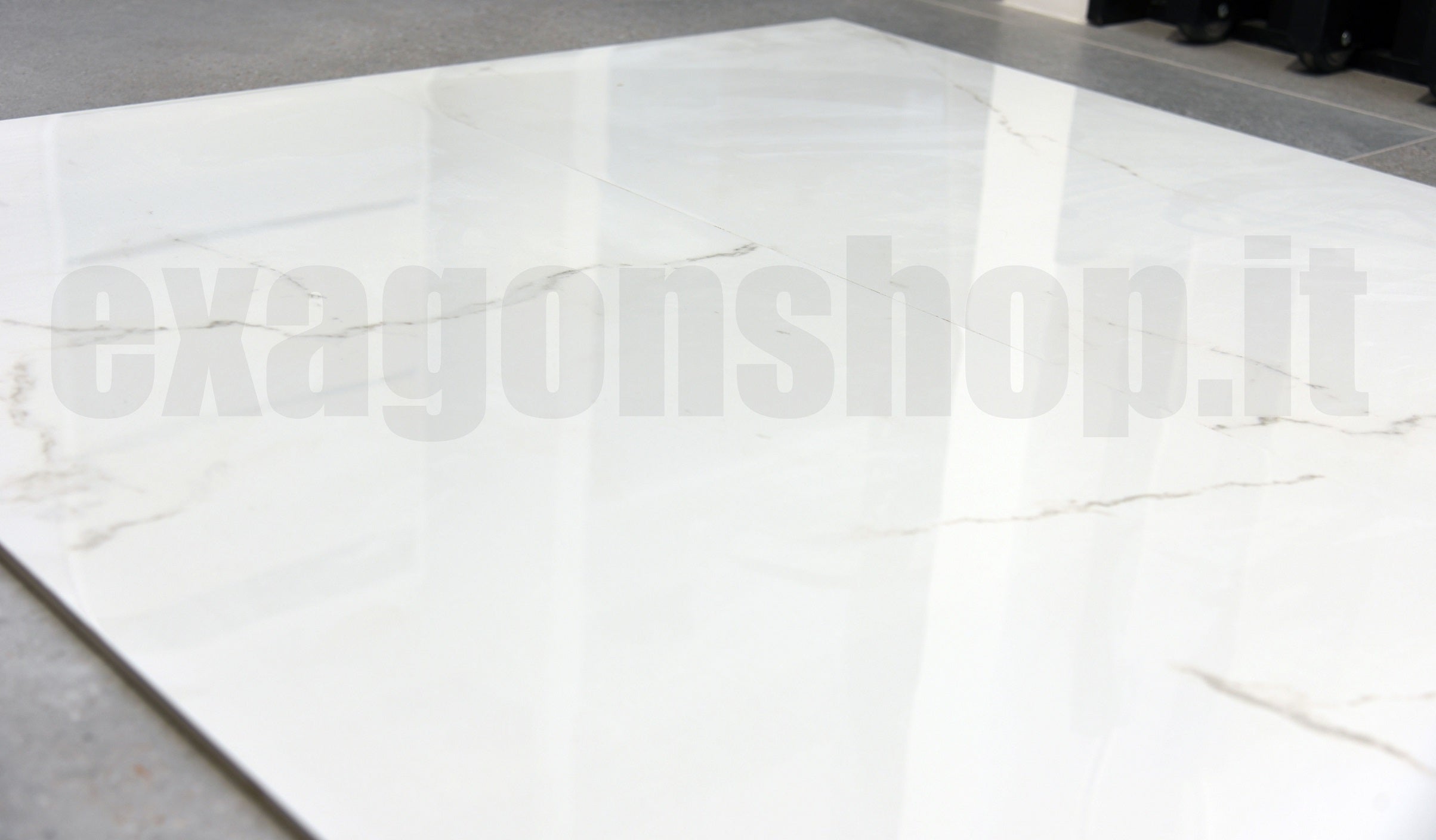 La Fenice Marble 80x80 Pavimento Rivestimento Rettificato 00 BIANCO, superficie e texture ravvicinata del gres - La...
