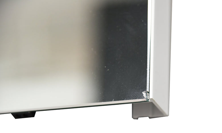 Duravit specchio 70x80 led con interruttore a sensore accesa in ambiente, design e diffusione della luce