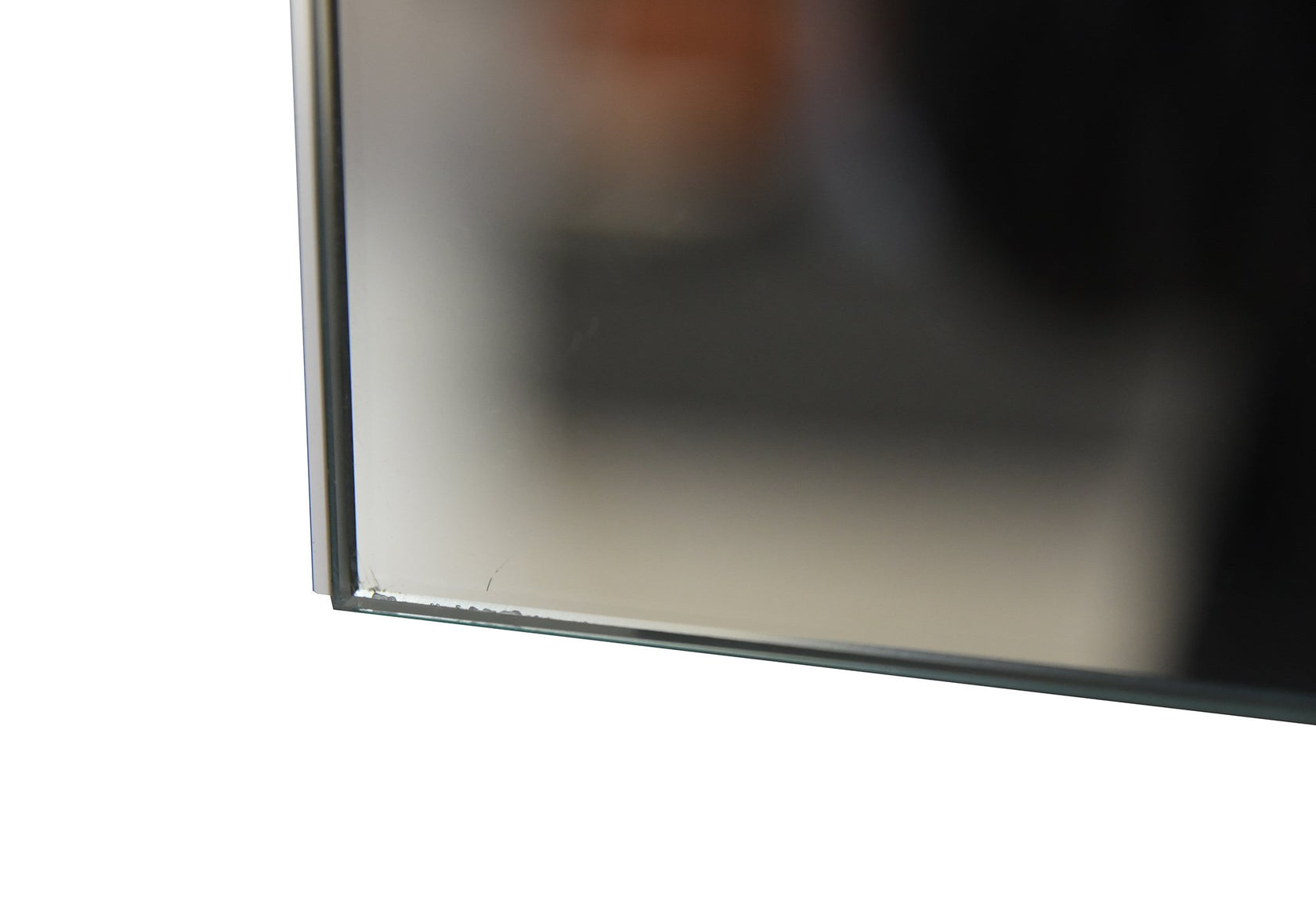 Duravit specchio 70x80 led con interruttore a sensore accesa in ambiente, design e diffusione della luce