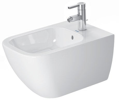Duravit Happy D2 coppia sanitari sospesi wc senza brida con 00 Bianco ambientato su piano bagno con accessori