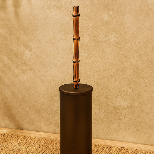Porta Scopino Rotondo Da Appoggio Industrial Bronze Con Manico In Bamboo Guccio Bertocci