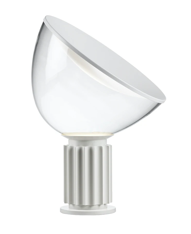 Flos TACCIA small lampada da tavolo luce indiretta riflessa accesa in ambiente, design e diffusione della luce