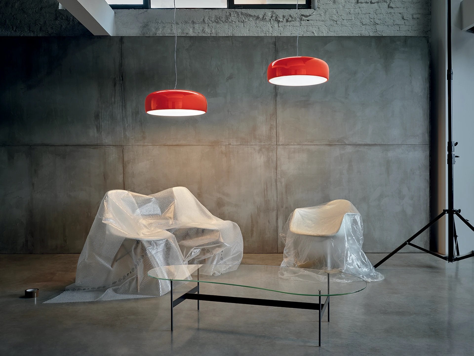 Flos Smithfield Suspension Pro Lampada led sospesa Rosso spenta, dettaglio del corpo lampada e dei materiali