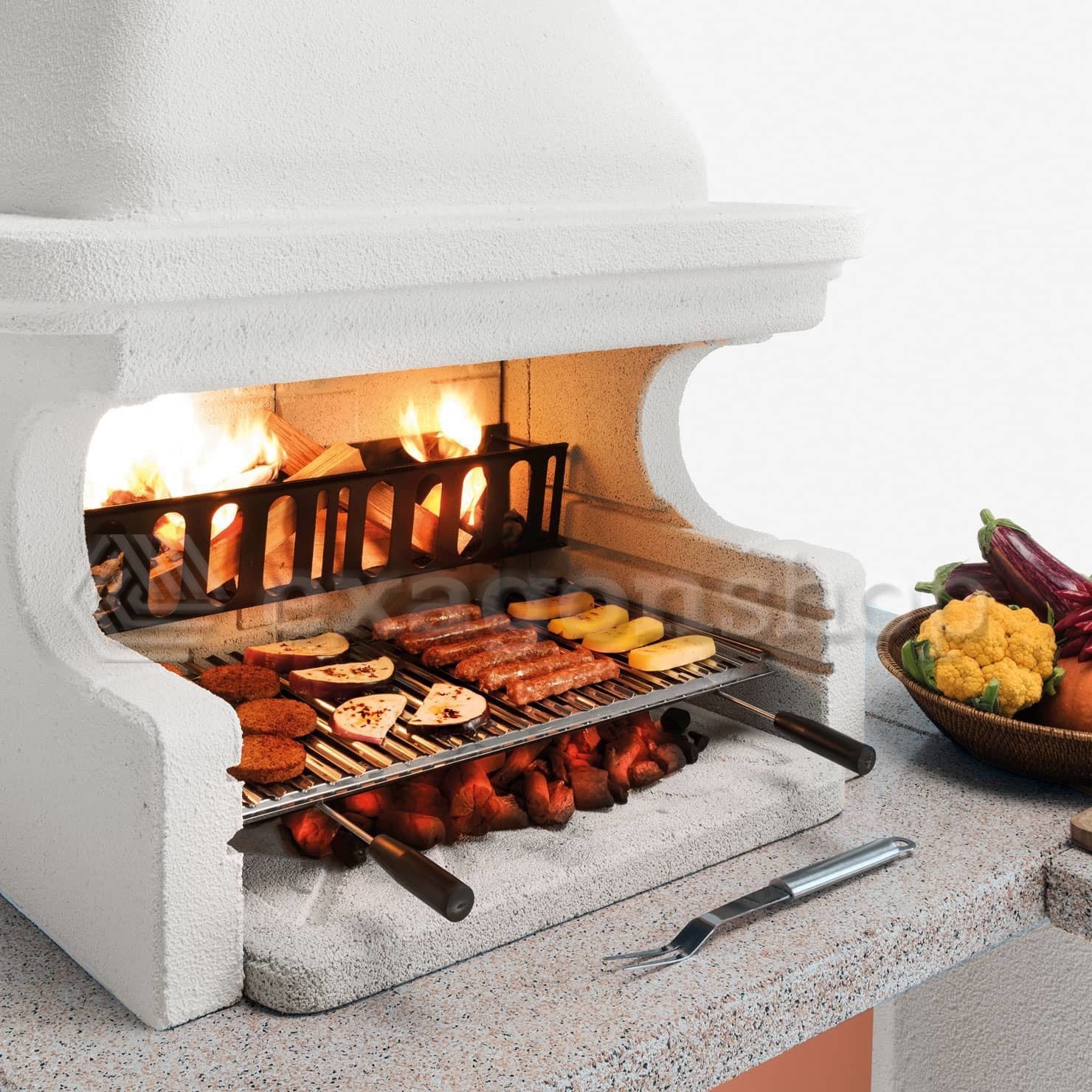 Palazzetti Gallipoli 4 barbecue a legna e carbonella con, vista laterale che mostra profilo e dimensioni
