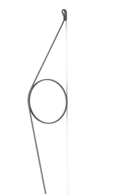 Flos Wirering Lampada da parete cavo grigio e Anello Grigio in alluminio accesa in ambiente, design e diffusione della luce