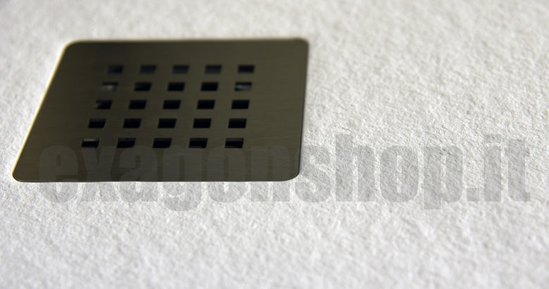 Piatto Doccia 140x80 effetto Pietra bianco neve con 00 Bianco, dettaglio ravvicinato della texture antiscivolo