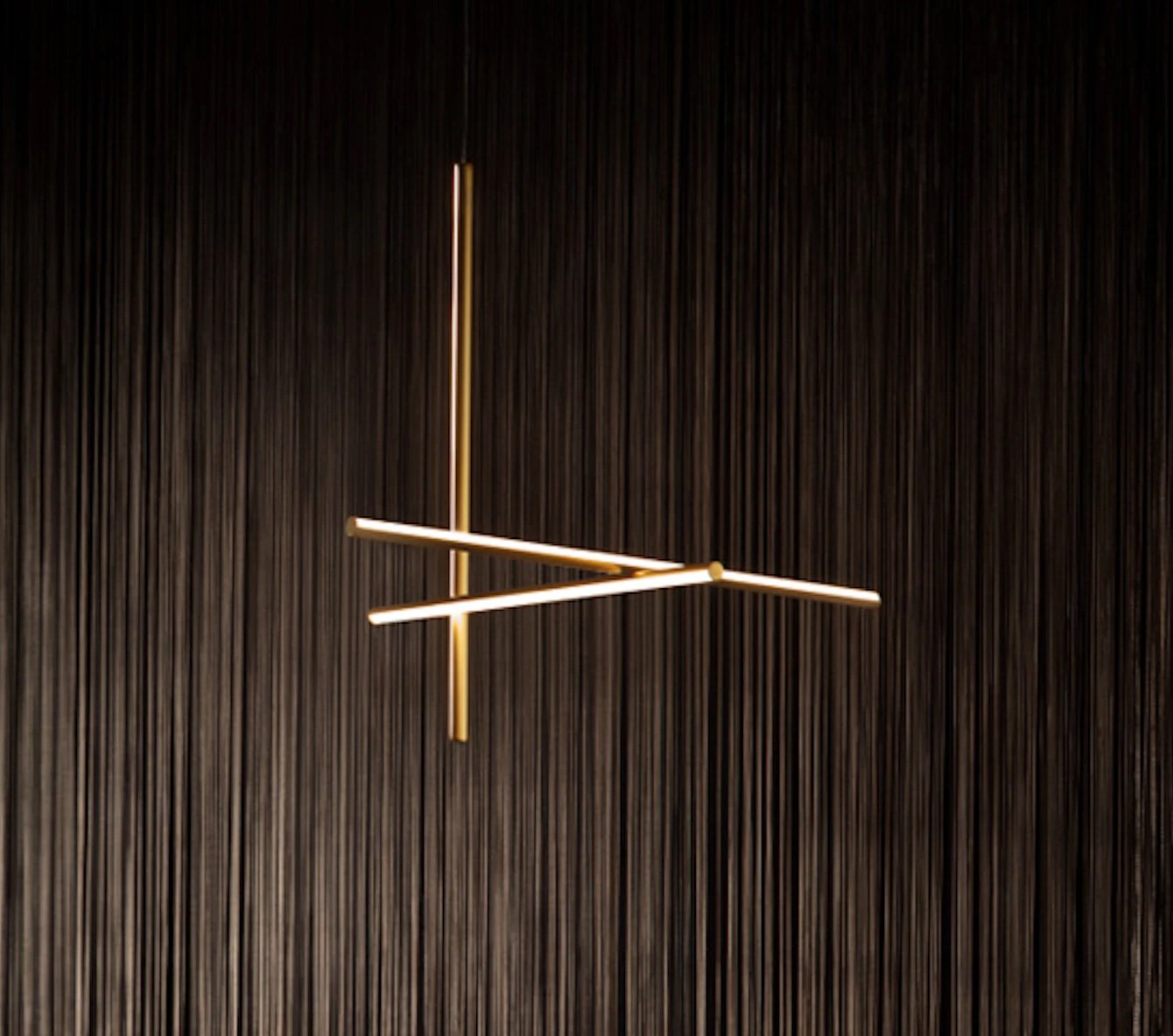 Flos Coordinates Suspension 1 Lampada sospesa Champagne accesa in ambiente, design e diffusione della luce