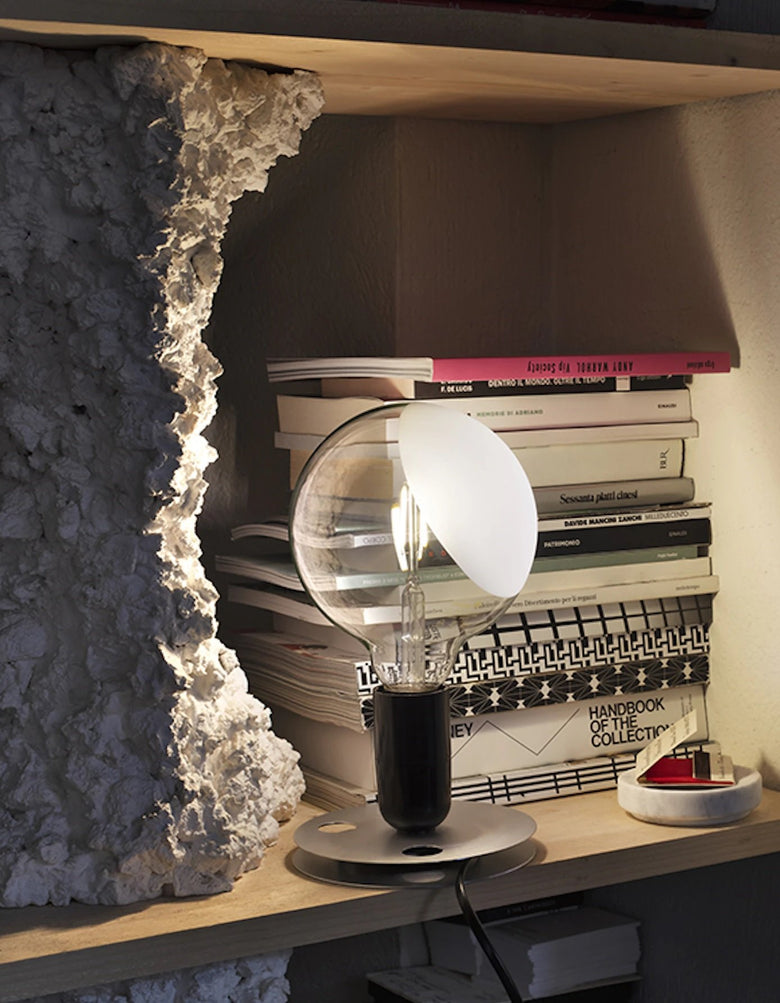 Flos Lampadina lampada da tavolo Nero, particolare del diffusore luminoso - Flos