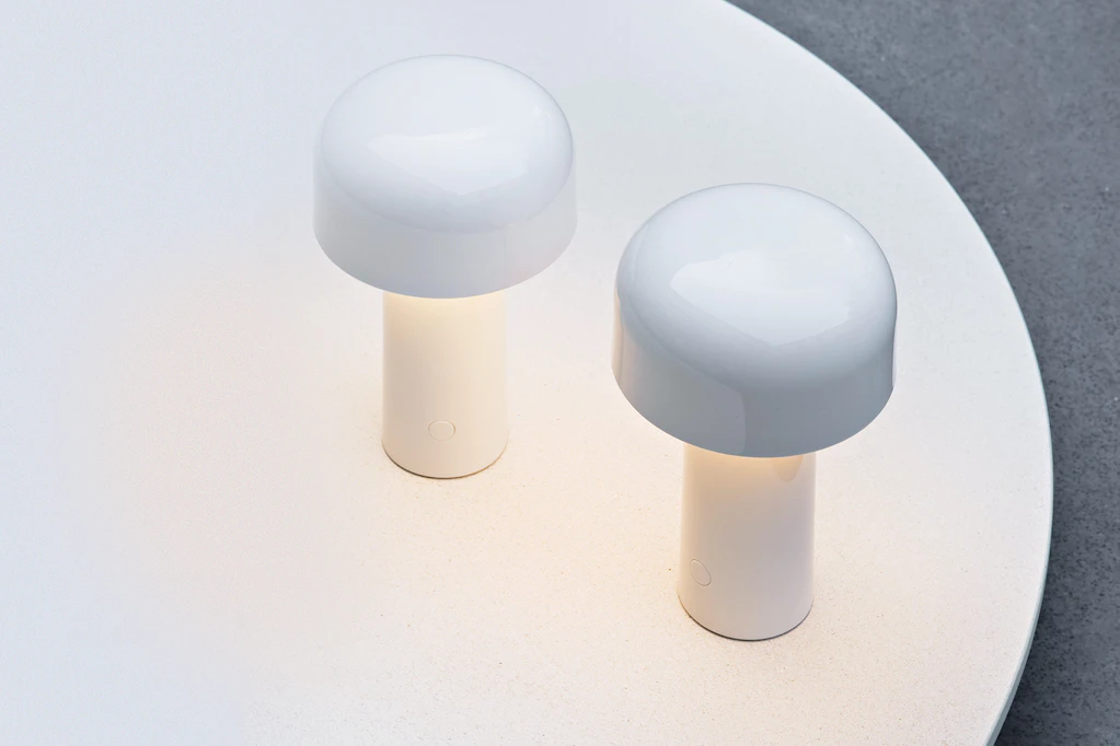 Flos Bellhop lampada da tavolo fungo ricaricabile Bianco Bianca, particolare del diffusore luminoso