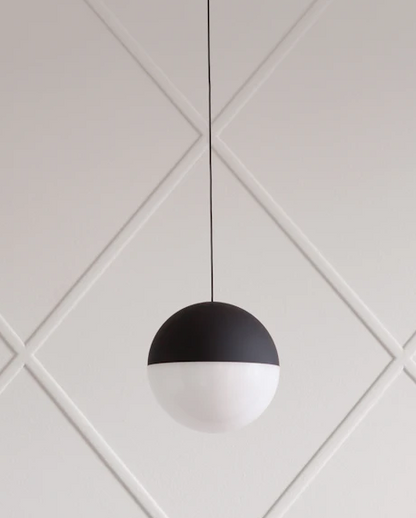 Flos String Light Testa A Sfera Cavo 22 m Lampada a sfera 19 cm sospesa a luce diffusa nero