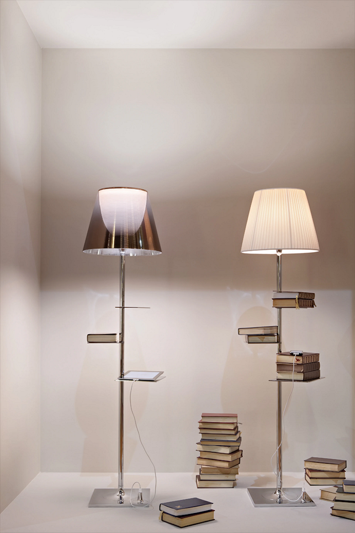 Flos Bibliotheque Nationale Lampada portaoggetti a, vista posteriore con attacco elettrico