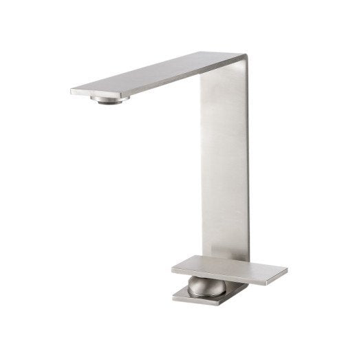 Treemme 5mm miscelatore lavabo inox satinato Acciaio in acciaio inox ambientato su piano bagno con accessori...