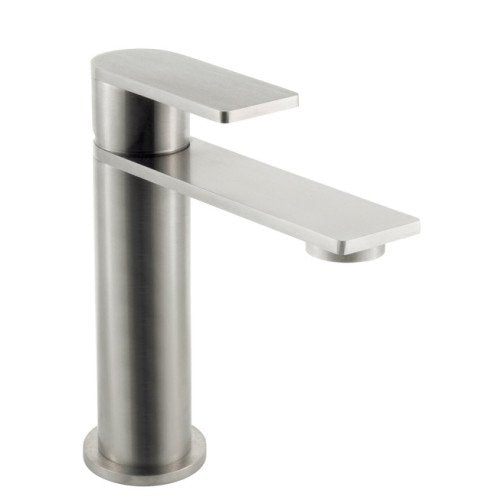 Treemme 3.6 IT9A11ISTSZZ miscelatore lavabo monocomando in in acciaio inox e satinato ambientato su piano bagno con...