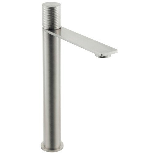 Treemme 3.6 IT9A18ISTZZZ miscelatore lavabo alto Acciaio in acciaio inox e satinato ambientato su piano bagno con...