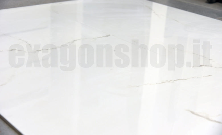 La fenice marble 60x120 pavimento rivestimento rettificato in ambientazione completa, vista d'insieme della stanza - La...