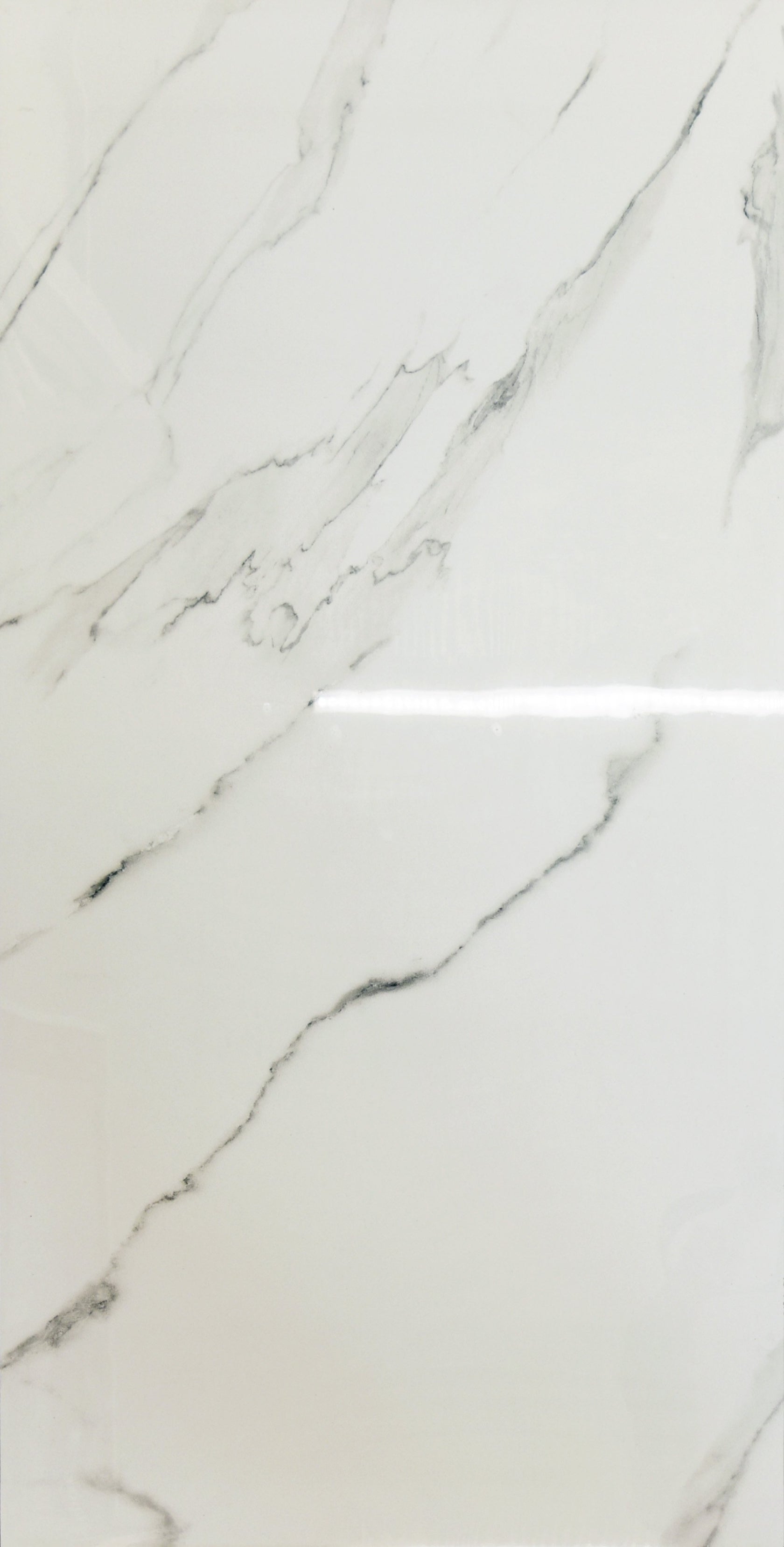 Pavimento rivestimento 60x120 rettificato effetto Marmo Bianco Lucido, superficie e texture ravvicinata del gres - La...