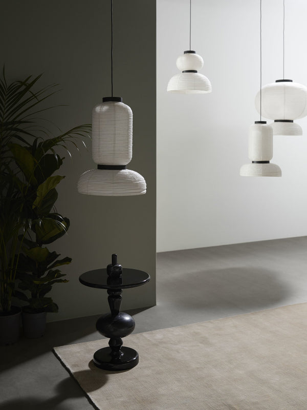 Lampada a sospensione 45 cm in carta di riso bianco avorio &Tradition Formakami JH3