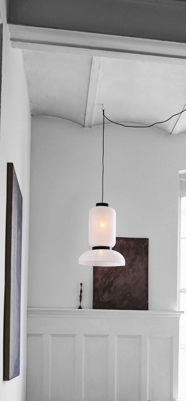 Lampada a sospensione 45 cm in carta di riso bianco avorio &Tradition Formakami JH3
