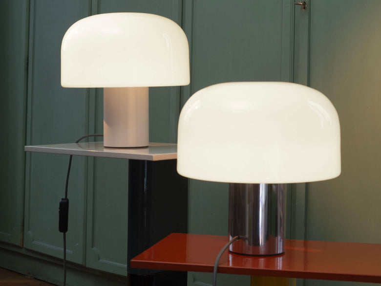 Flos Bellhop Glass T Lampada da tavolo Bright aluminium in Alluminio, vista posteriore con attacco elettrico