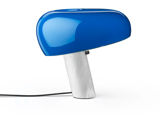 Flos Snoopy Lampada Da Tavolo blu con Base In Marmo Di spenta, dettaglio del corpo lampada e dei materiali