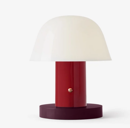&Tradition Setago Lampada ricaricabile Maroon Grape Jh27 Rosso spenta, dettaglio del corpo lampada e dei materiali