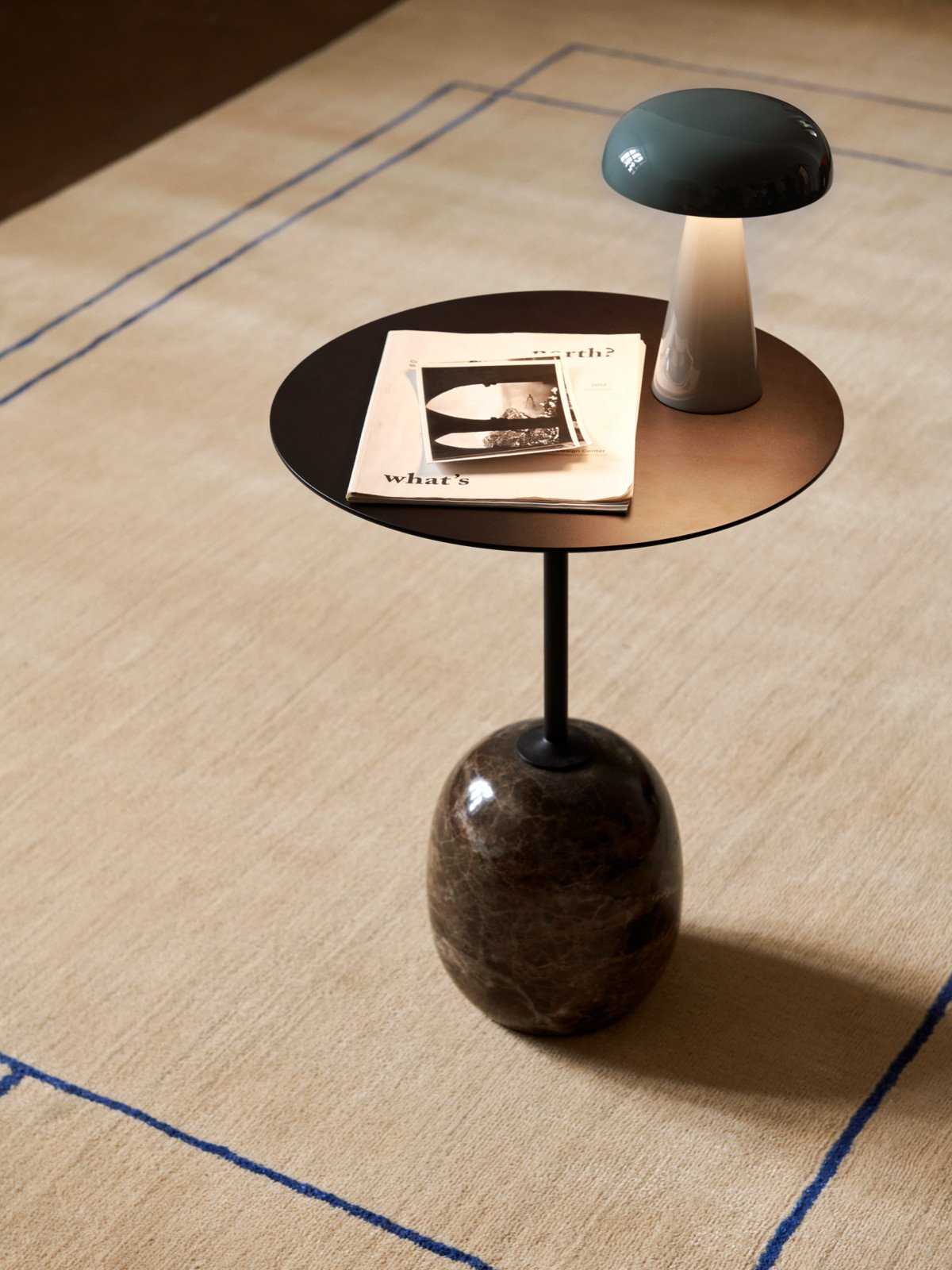&Tradition Como SC53 Lampada ricaricabile stone blue, particolare del diffusore luminoso