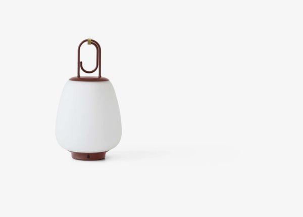 Lampada portatile da interno esterno in vetro opalino e ottone marrone &Tradition LUCCA SC51