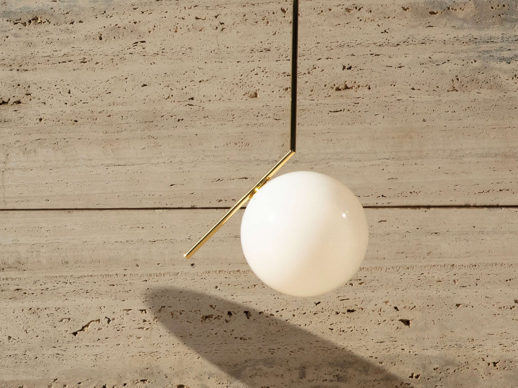 Flos IC S2 10 Anniversary Lampada sospesa telaio placcato, particolare del diffusore luminoso