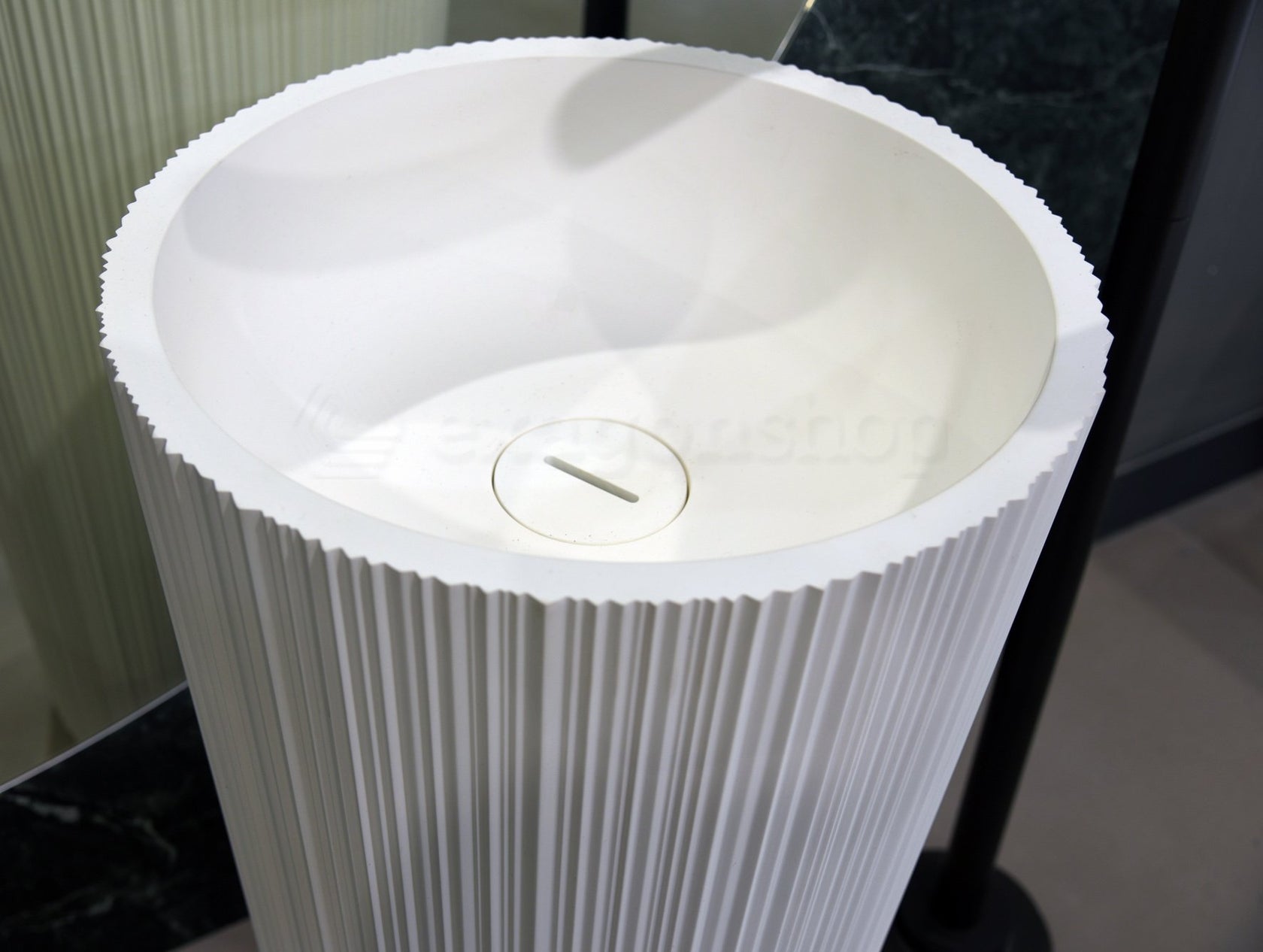 Antonio Lupi Plisse Lavabo 47x85 freestanding in Flumood, vista laterale del profilo e della forma - Antonio Lupi Design